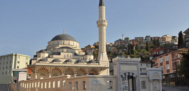 Çengelköy Yıldırım Beyazıt Camii